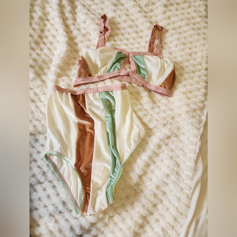 Solstice Intimates Color Block Set